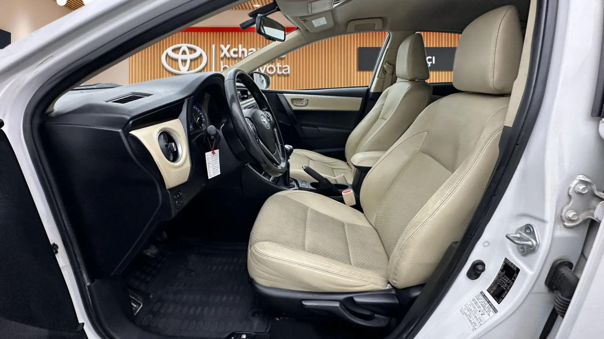 2017 TOYOTA COROLLA 1.4 D-4D Premium 50.Yıl