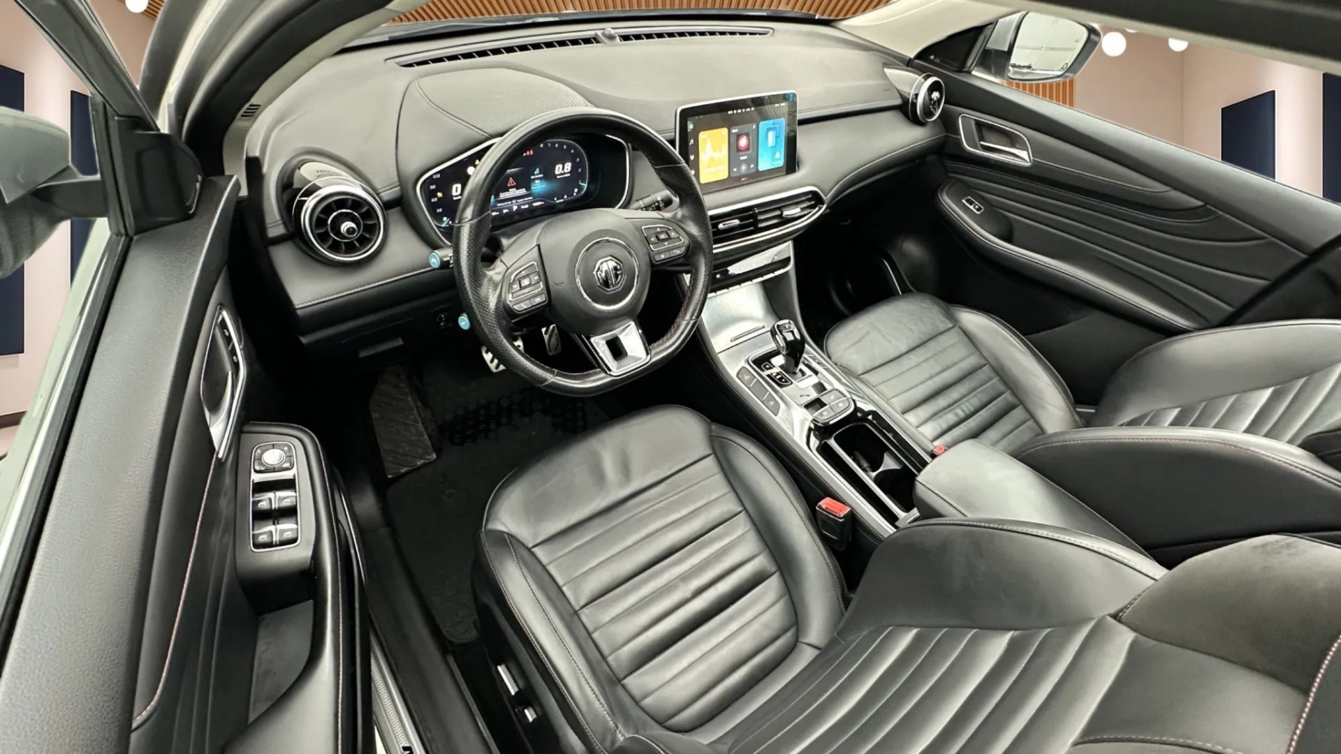 2023 MG HS 1.5 T-GDI Luxury