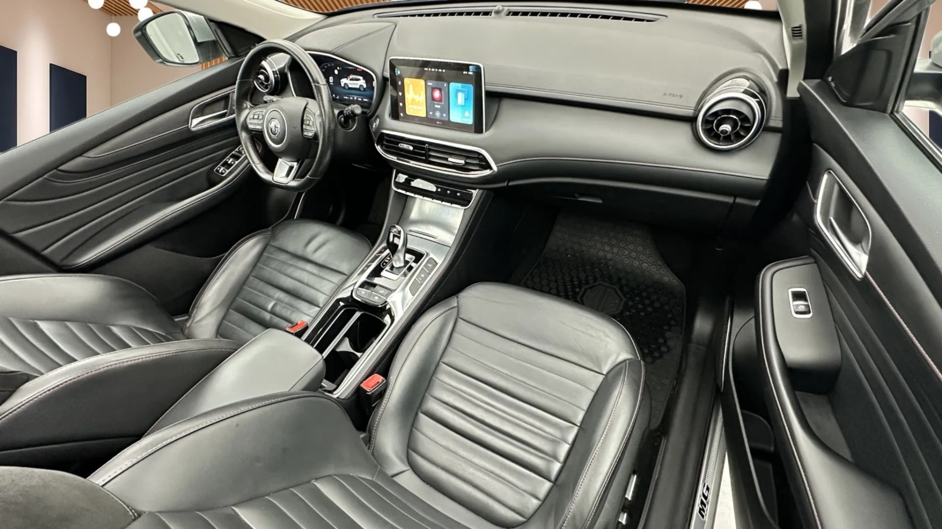 2023 MG HS 1.5 T-GDI Luxury