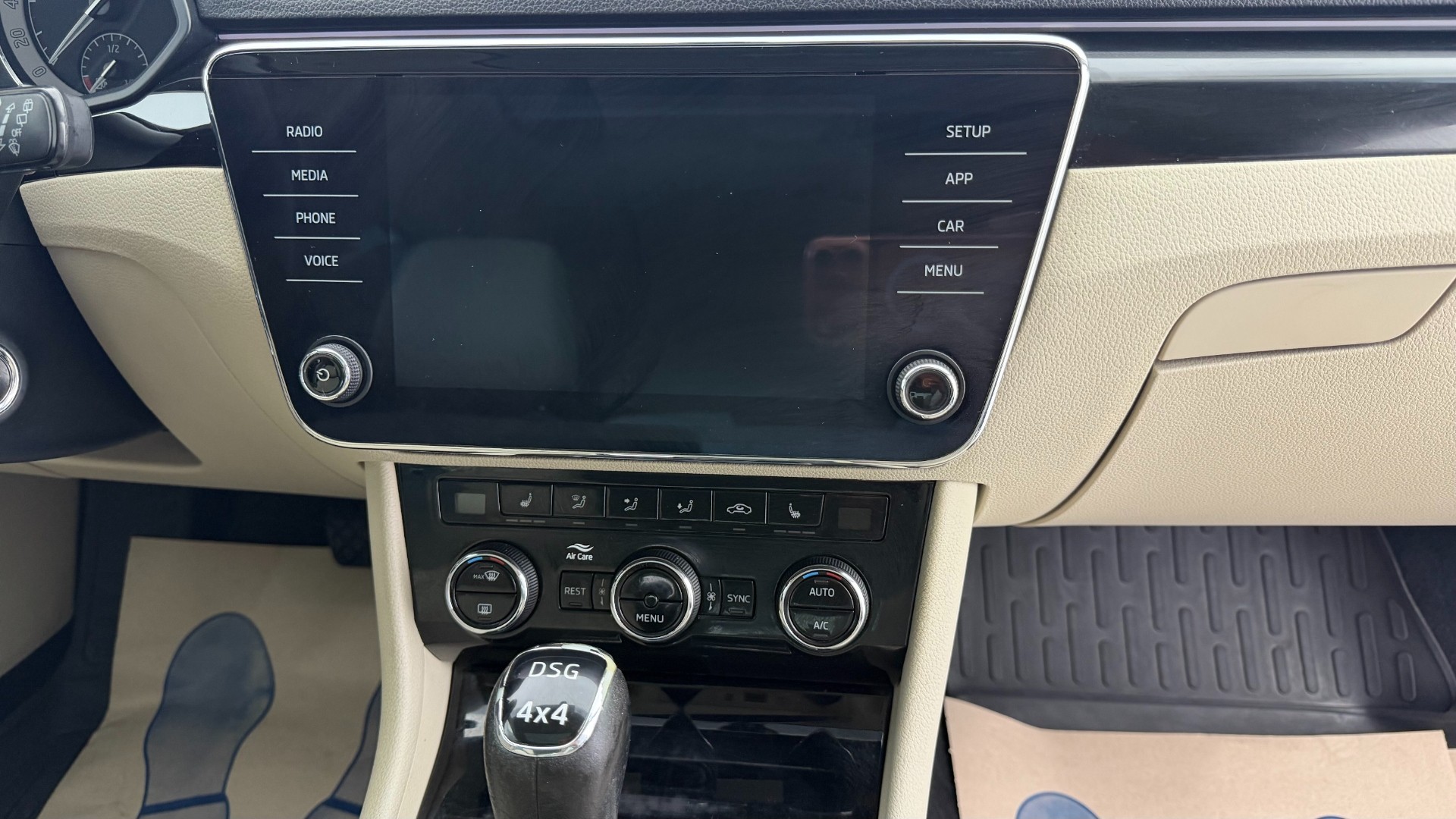 2017 SKODA SUPERB 2.0 TDI SCR GREENTECH 4X4 LAURIN&KLEMENT DSG