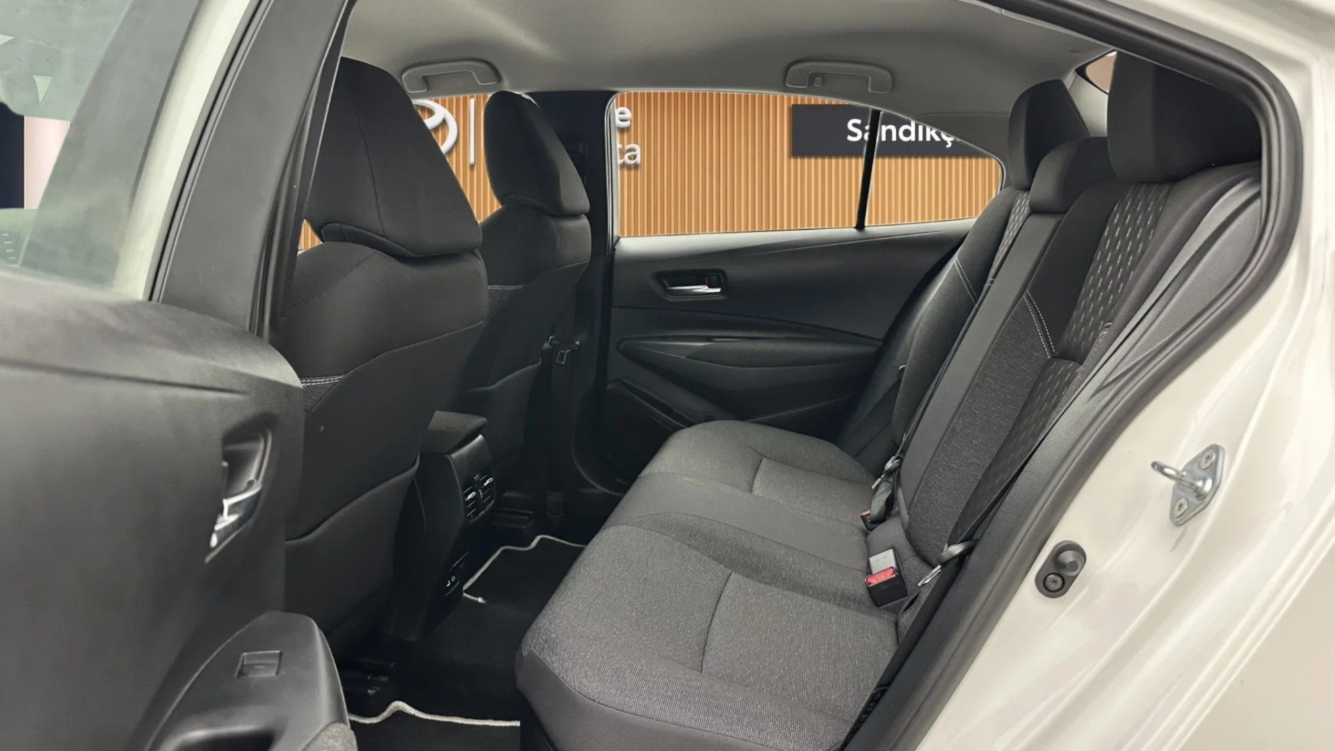 2023 TOYOTA COROLLA 1.8 HYBRID DREAM E-CVT
