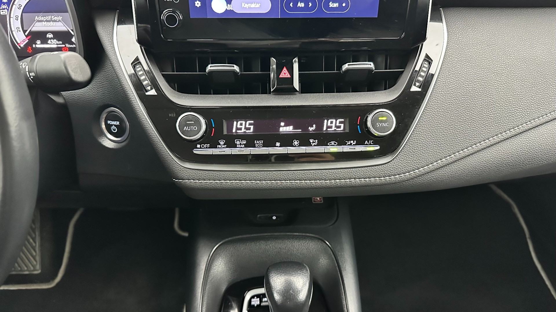 2023 TOYOTA COROLLA 1.8 HYBRID DREAM E-CVT