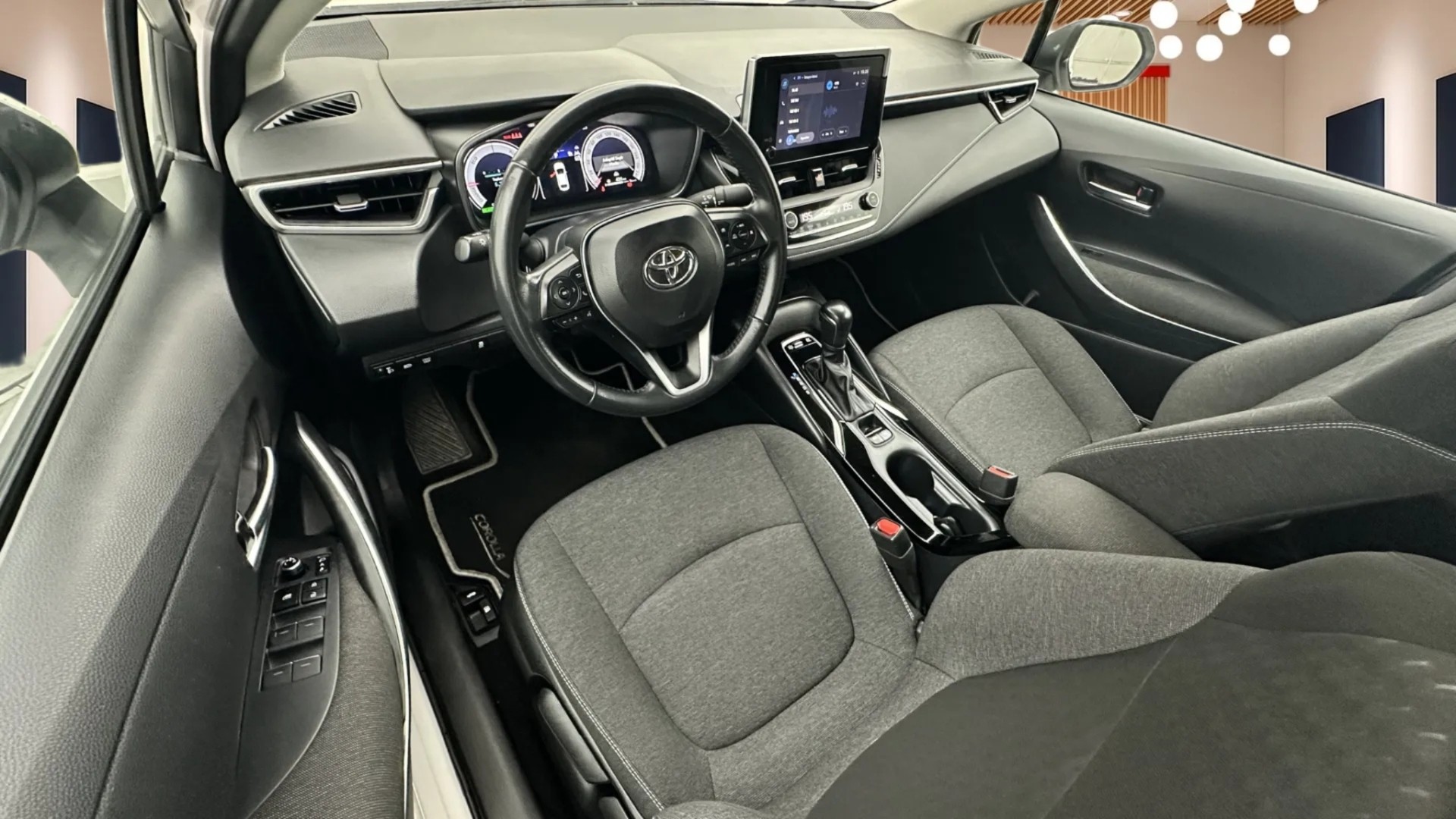 2023 TOYOTA COROLLA 1.8 HYBRID DREAM E-CVT