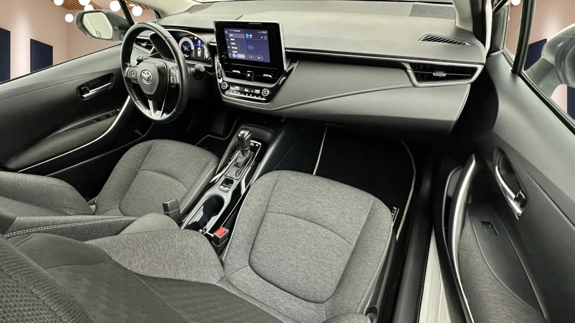 2023 TOYOTA COROLLA 1.8 HYBRID DREAM E-CVT