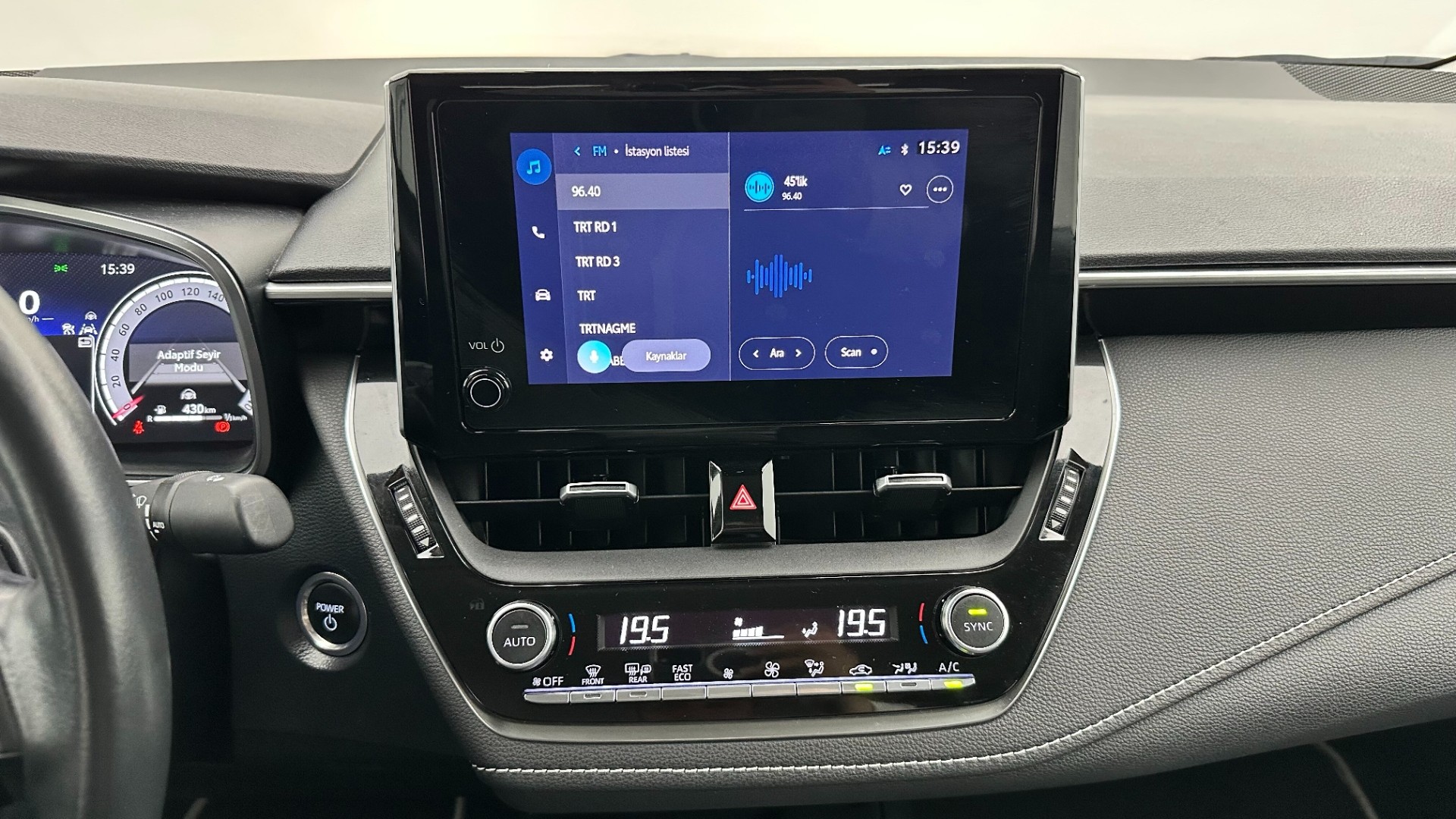 2023 TOYOTA COROLLA 1.8 HYBRID DREAM E-CVT