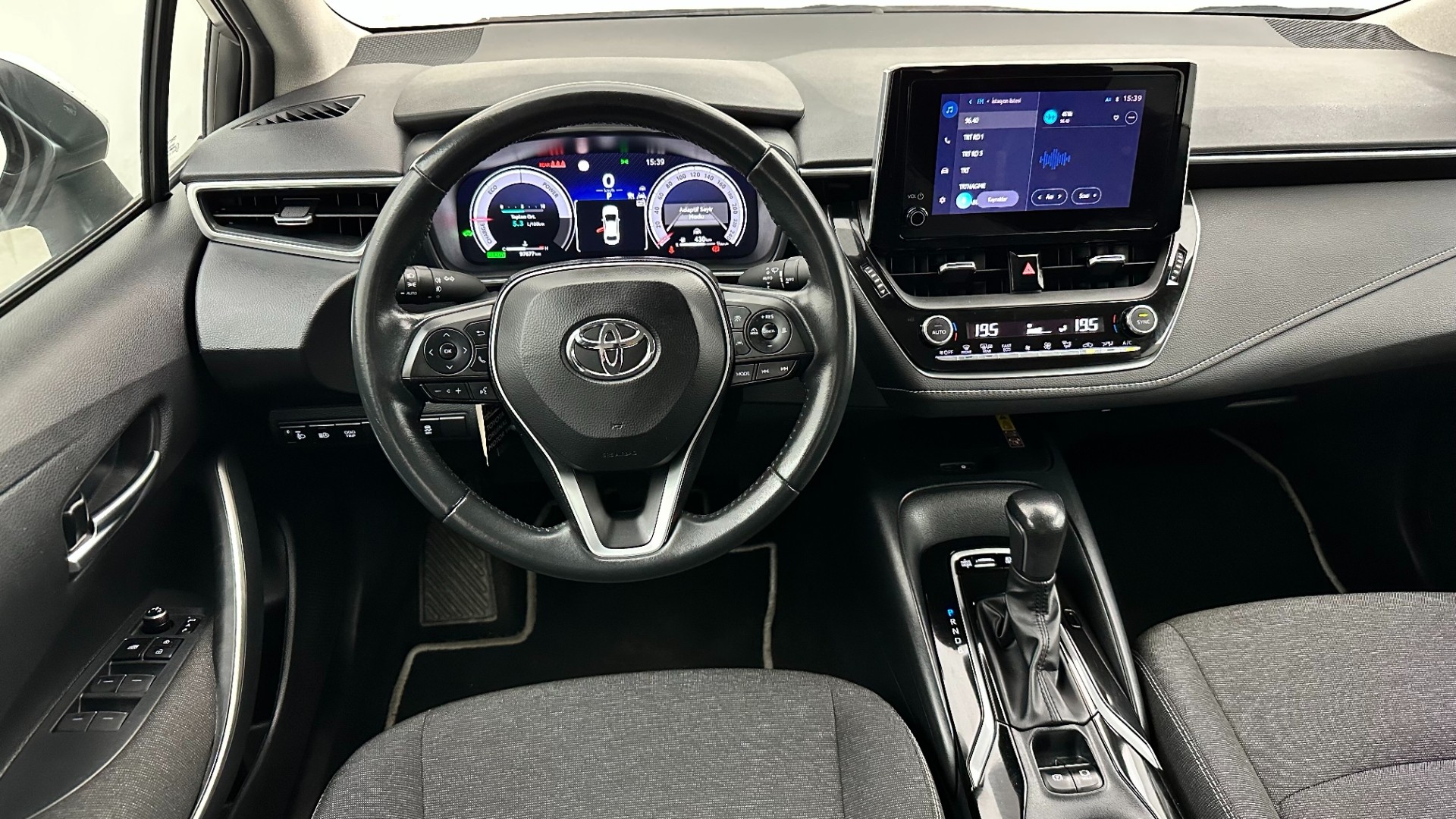 2023 TOYOTA COROLLA 1.8 HYBRID DREAM E-CVT