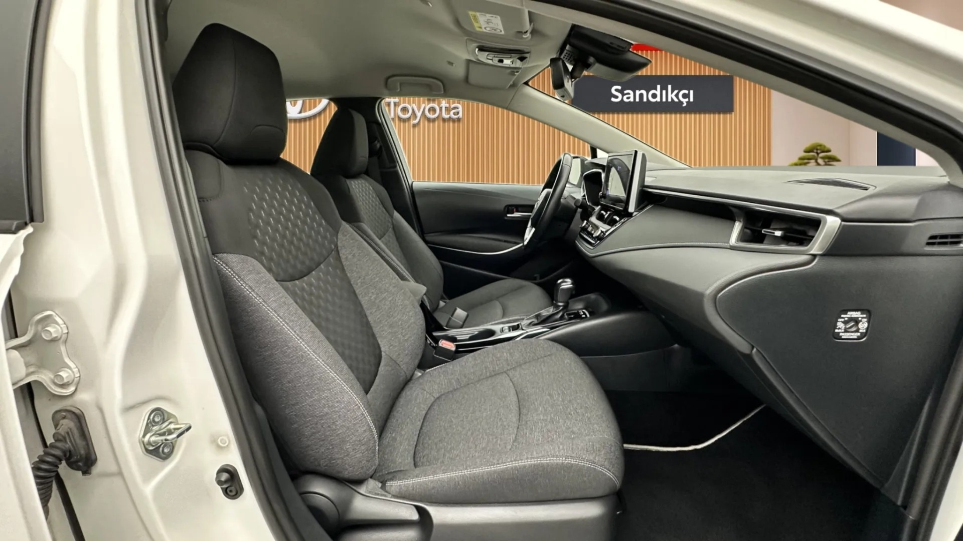2023 TOYOTA COROLLA 1.8 HYBRID DREAM E-CVT