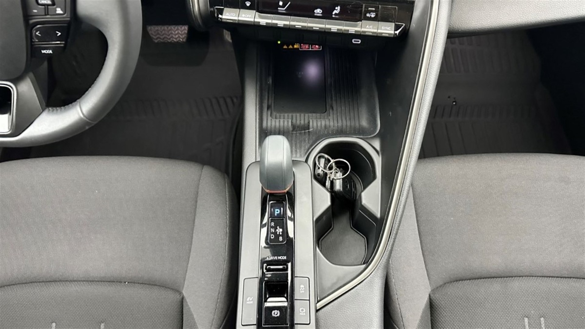 2024 TOYOTA C-HR 1.8 HYBRID 4*2 PASSION E-CVT