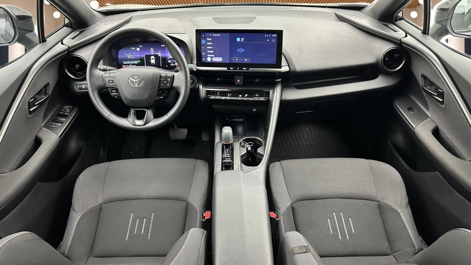 2024 TOYOTA C-HR 1.8 HYBRID 4*2 PASSION E-CVT