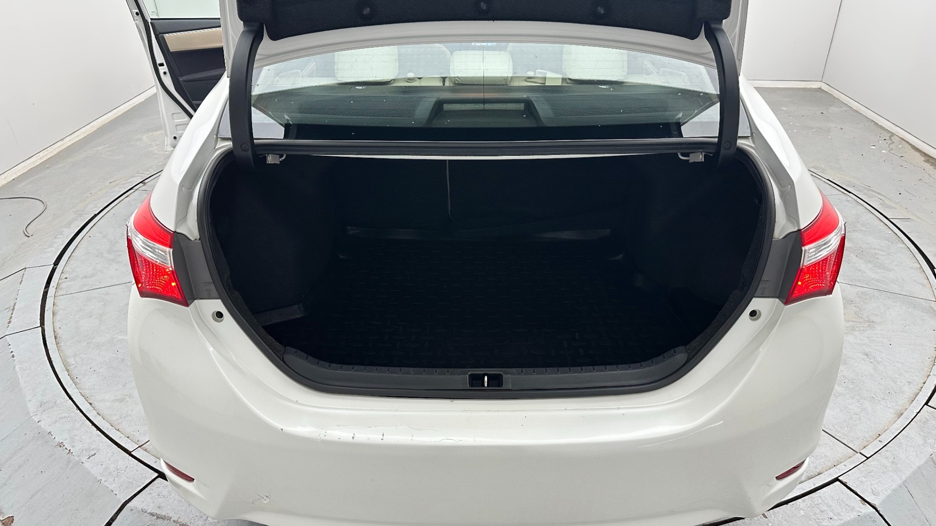 2015 TOYOTA COROLLA 1.4 D-4D ADVANCE M/M