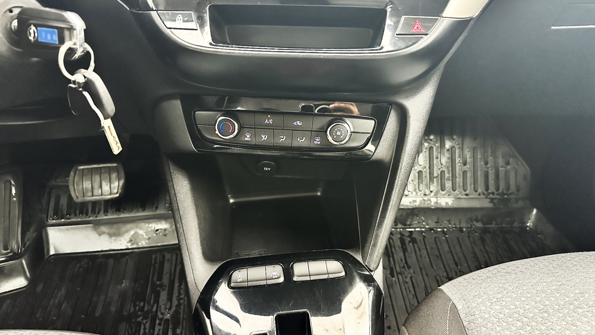2024 OPEL CORSA 1.2 ESSENTIA