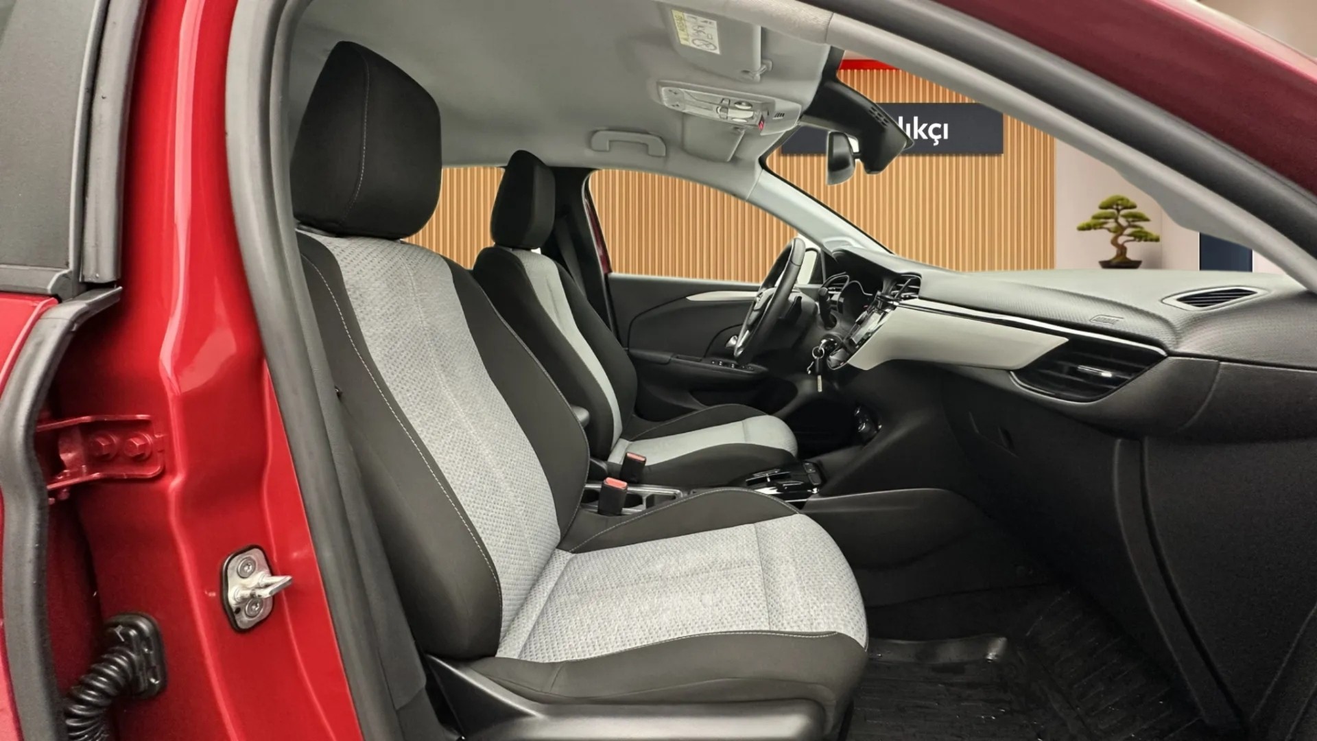 2024 OPEL CORSA 1.2 ESSENTIA