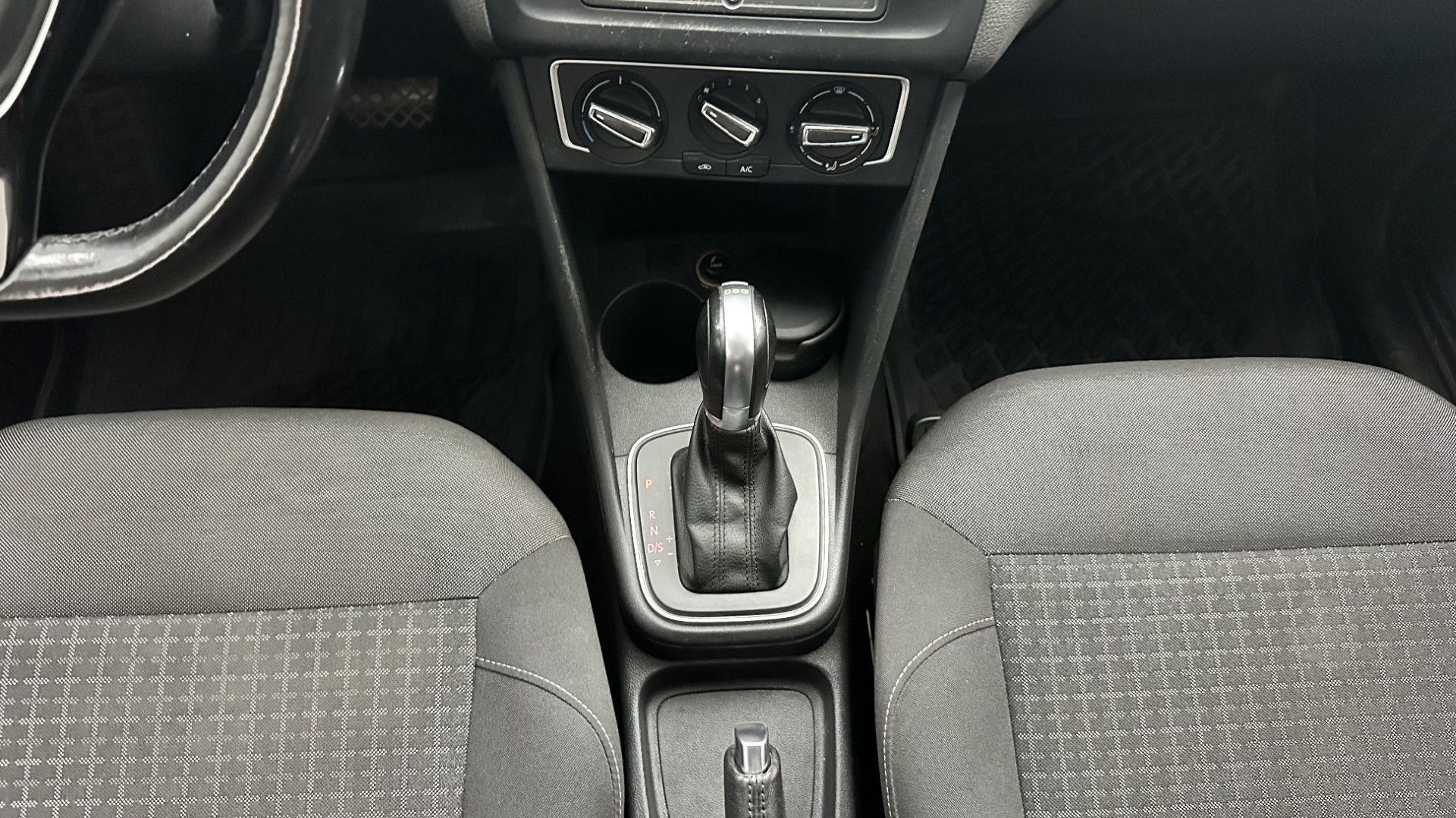 2017 VOLKSWAGEN POLO 1.4 TRENDLINE TIPTRONIC