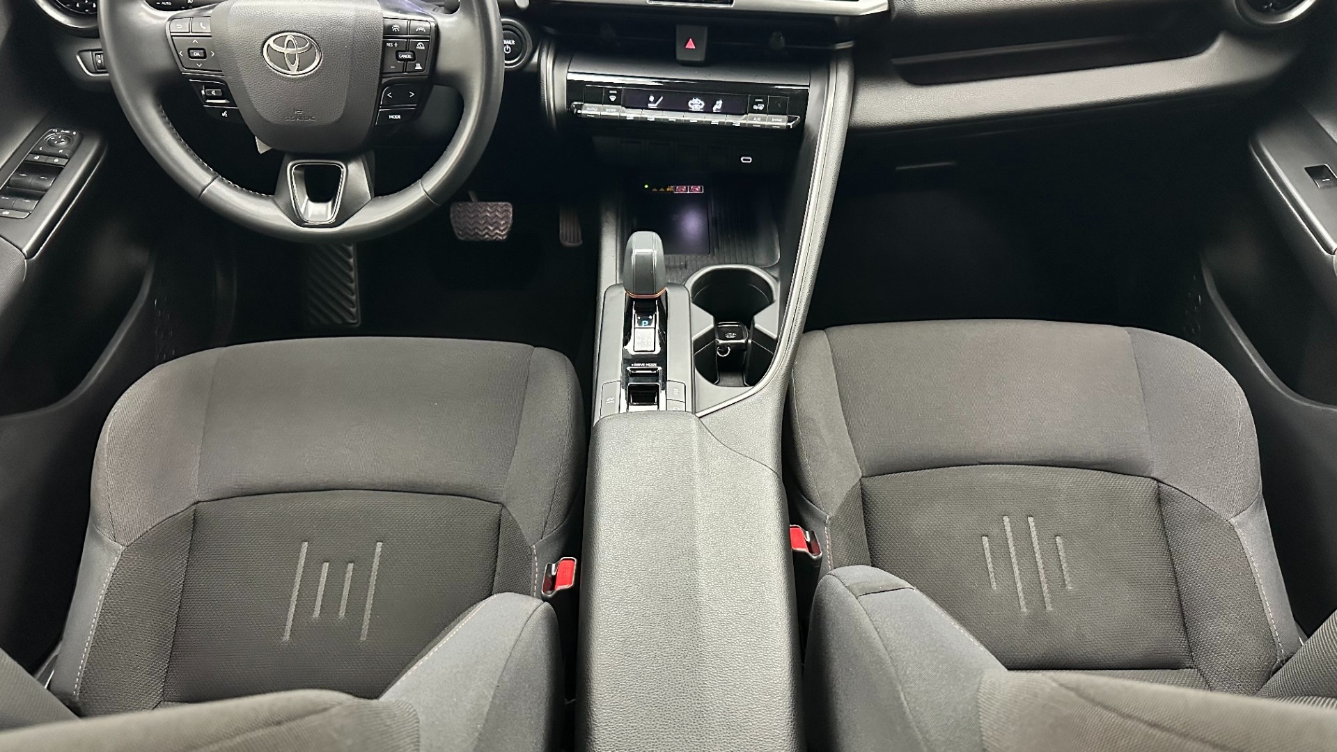2024 TOYOTA C-HR 1.8 HYBRID 4*2 PASSION E-CVT