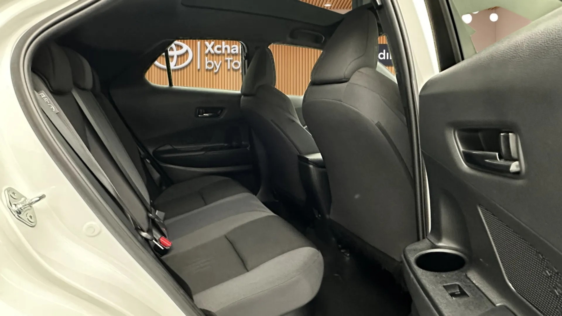 2024 TOYOTA C-HR 1.8 HYBRID 4*2 PASSION E-CVT